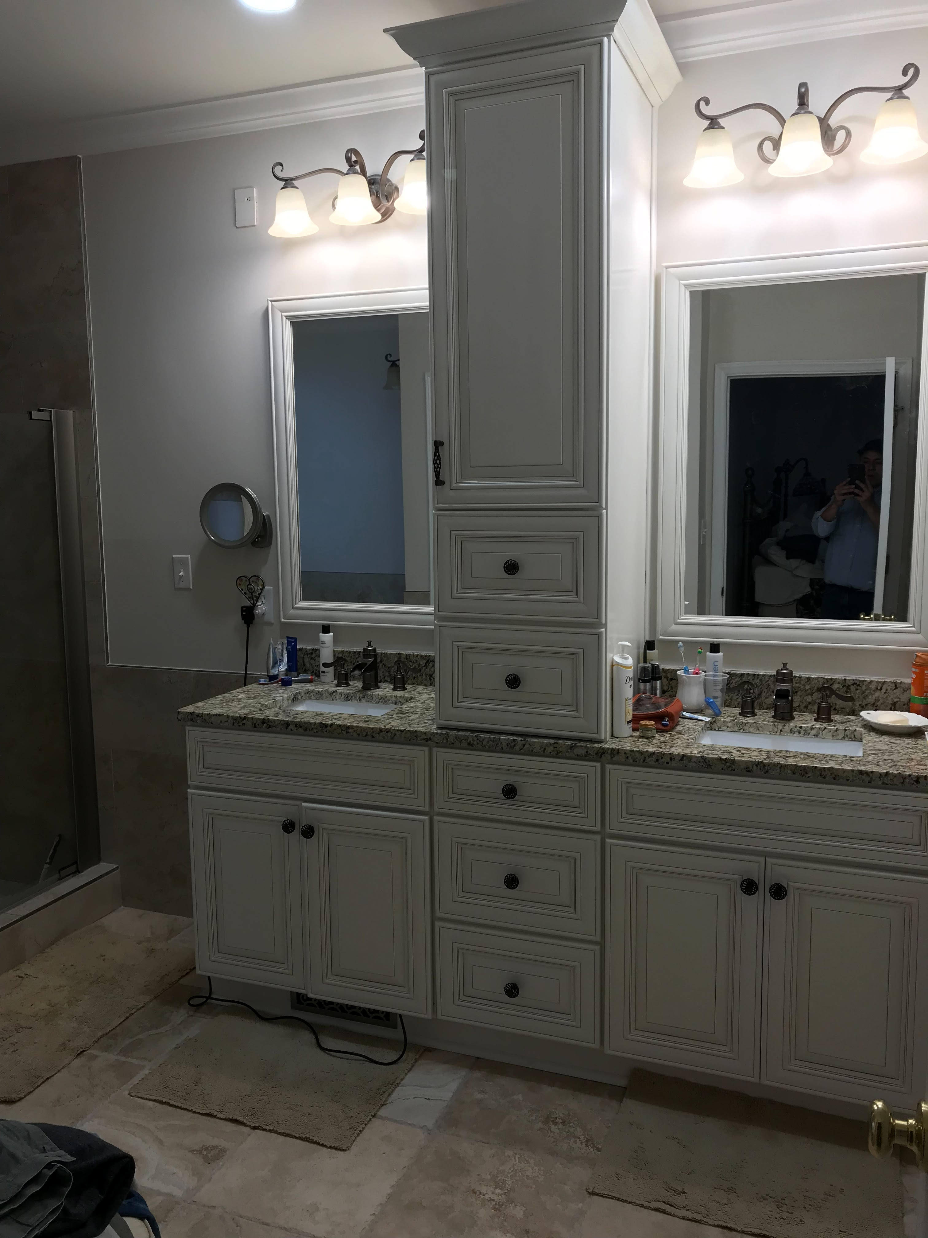 Double mirrors with double sinks